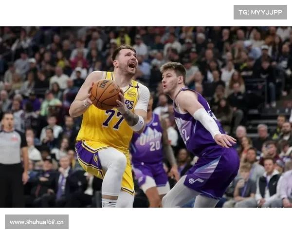 16分差湖人落败,东契奇遭遇争议判罚,NBA撤销结果引发激烈讨论 16分差湖人落败,东契奇遭遇争议判罚,NBA撤销结果引发激烈讨论